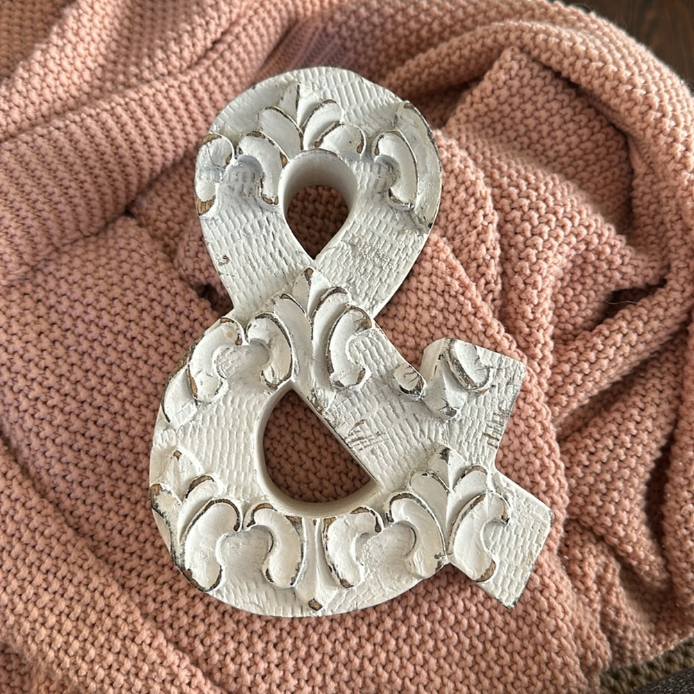 Ampersand Book End
